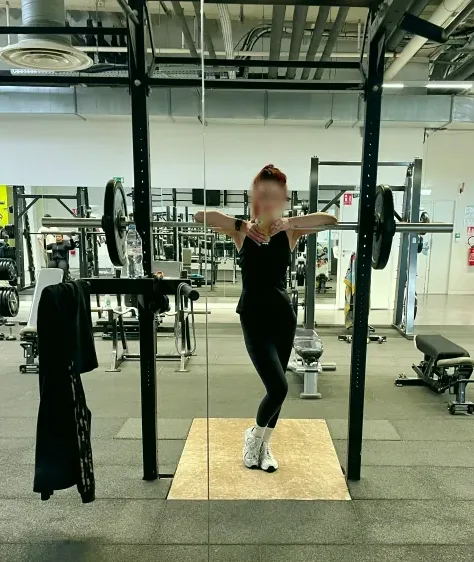 Manuela, 37 anni